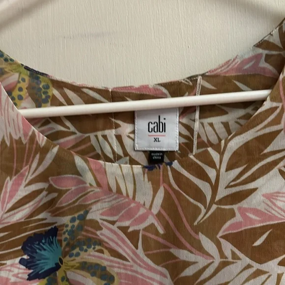 Cabi Parlor Top #5216 - Picture 2 of 4